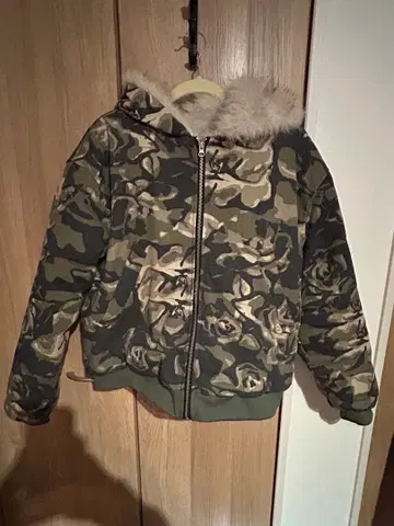 카모플라쥬 퍼 자켓