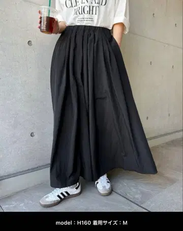 andme 나일론 롱 기장 플레어 스커트 블랙 M 사이즈