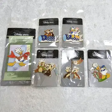 DisneyStore 어린이날 핀 배지 묶음 판매
