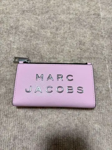 마크 제이콥스 핑크 이단 접이식 지갑