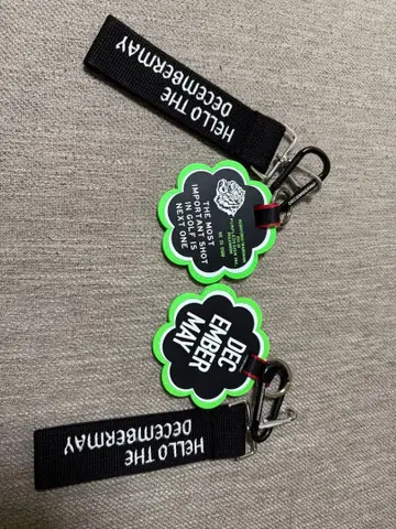 DECEMBERMAY 컬러풀 키링 2개 세트