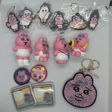 빤쮸토끼 키링 피규어 캔뱃지 외 굿즈 15점 세트