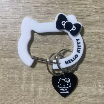 산리오 이세탄 TODIARIES 타이니 참 카라비너 화이트 블랙