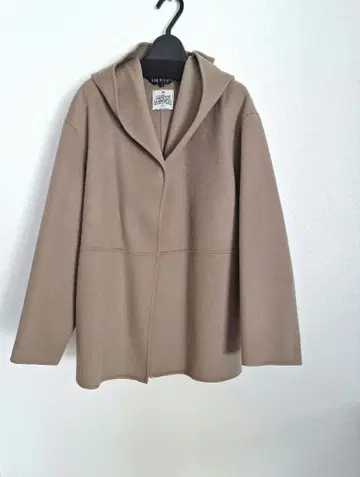 INDIVI 해밀턴 후디드 숏코트