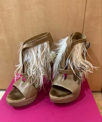 LD TUTTLE 엘디 터틀 샌들