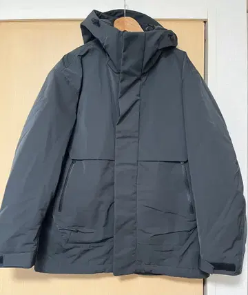 유니클로 +J 하이브리드 다운 오버사이즈 파카 다크 그린 XS