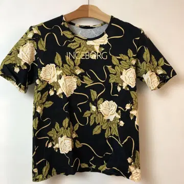 INGEBORG 꽃무늬 반팔 T셔츠