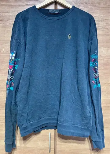 ALDIES 자수 맨투맨