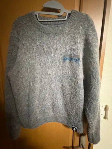 Supplier 그레이 니트 스웨터