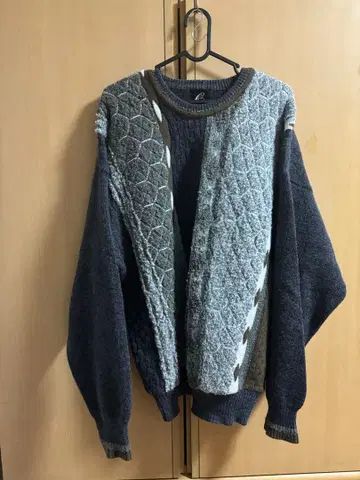 BARRYCAM 패턴 니트