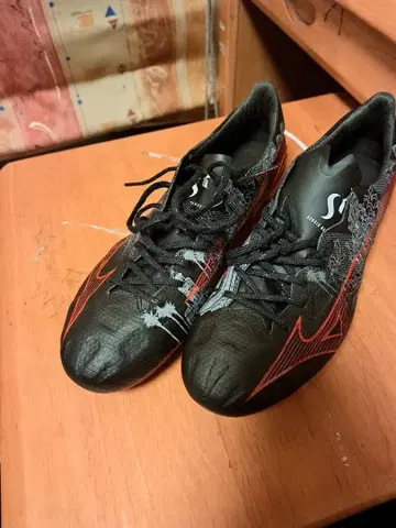 축구 스파이크 미즈노 알파 재팬 SR4