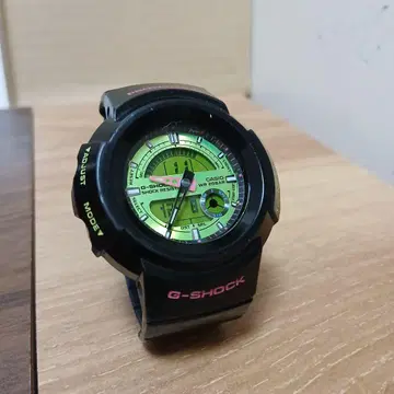 AW-582SC CASIO G-SHOCK 컬러풀 가동 중 손목시계