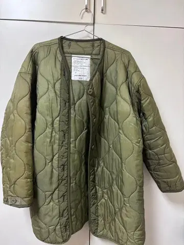 올리브 그린 퀼팅 자켓 M 사이즈