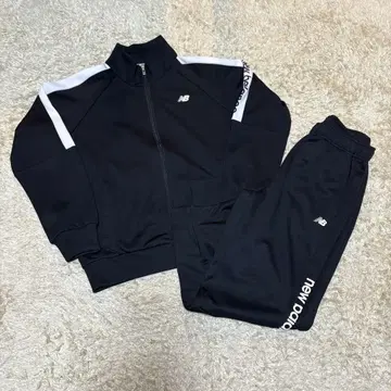 새상품급 뉴발란스 여성용 저리 셋업 M 블랙