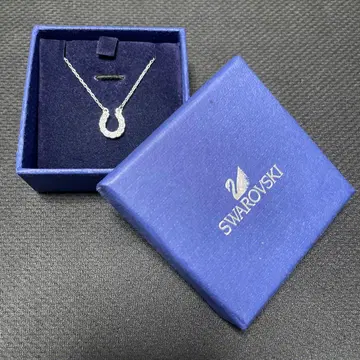 박스 포함 스와로브스키 말굽 목걸이 배송비 포함