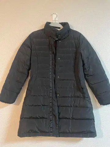 블랙 무릎 기장 다운 자켓