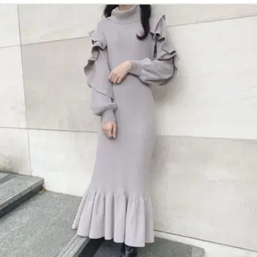 새상품급 An MILLE 프릴 소매 머메이드 니트 원피스 그레이