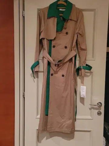 [ 미사용 ] 비비안 탐 트렌치코트 38 Brown