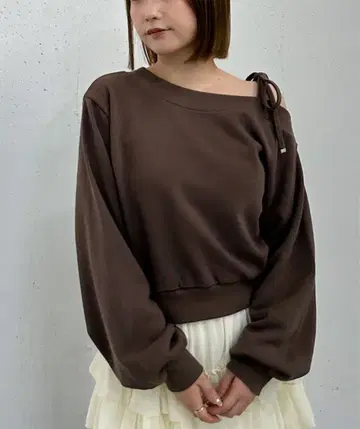 어깨 리본 원숄더 맨투맨