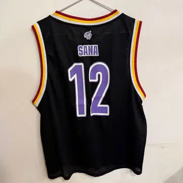 TWICE SANA 유니폼