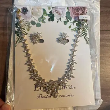 Love Tiara 목걸이 귀걸이 세트 골드