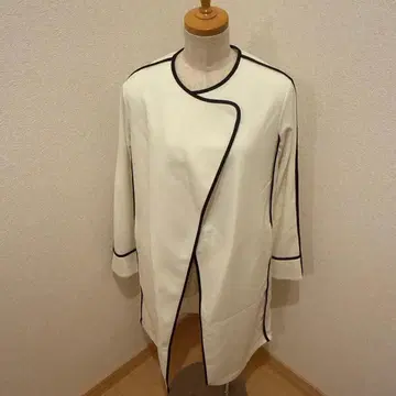 쁘띠 푸들 petit Poudre 화이트 롱 코트