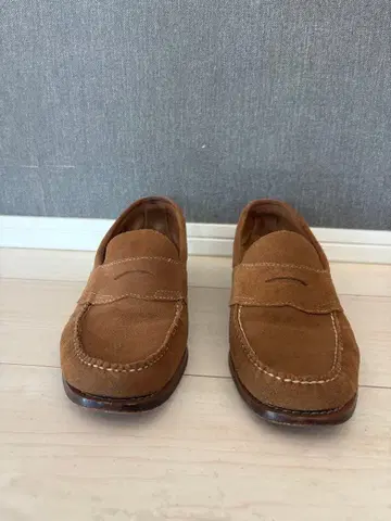 Bass 스웨이드 브라운 로퍼