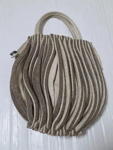 MAJO 이탈리아제 백 손잡이 핸드