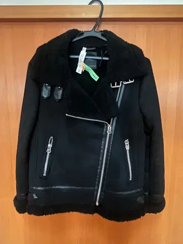 ZARA 자라 페이크 무스탕 라이더