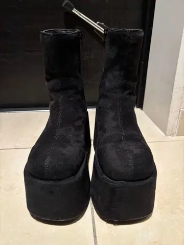 GRL 스웨이드 통굽 부츠 23.0cm