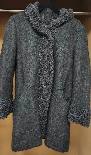 새상품급 Burette Club 울 코트 차콜 그레이