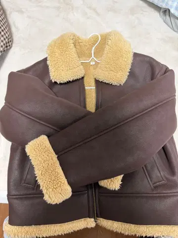 브라운 보아 자켓 플리스