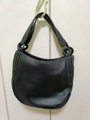 키타무라의 네이비 가죽 핸드백