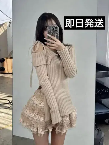 다리치 랜덤 프릴 니트 셋업 베이지