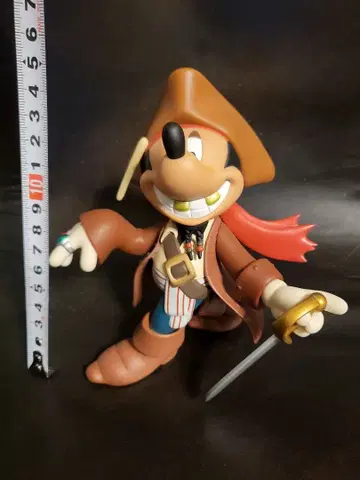 미키마우스 캐리비안의 해적 피규어