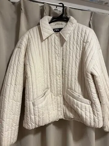ZARA 아이보리 퀼팅 자켓