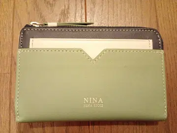 NINA NINA RICCI 탕그램퍼스 프래그먼트 케이스