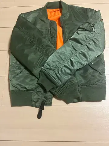 알파 인더스트리즈 리버서블 MA-1 플라이트 자켓