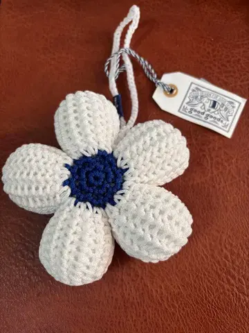 good goods 꽃 모양 키링