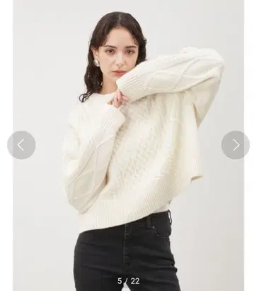 미라 오웬 해밀턴 크롭 케이블 니트 풀오버