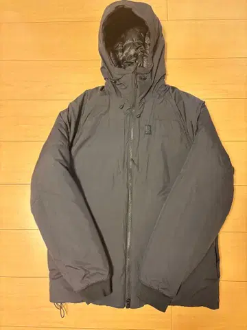 TOPO DESIGNS 프리마로프트 후드티 블랙