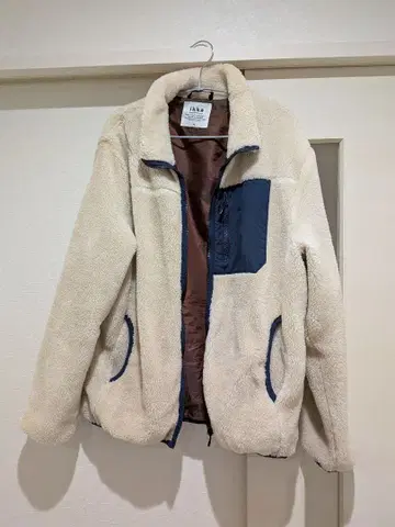 플리스 자켓 크림색 네이비 악센트