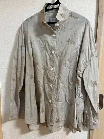 Loisir 자수 긴팔 셔츠 베이지