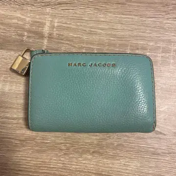 MARC JACOBS 이단 접이식 지갑