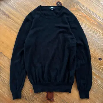 유니클로 캐시미어 100% 크루넥 니트 블랙 L