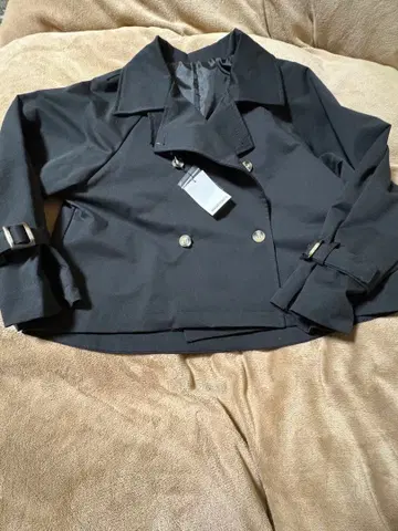 블랙 더블 브레스트 트렌치코트