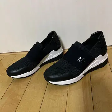 MICHAEL KORS 마이클코어스 인힐 스니커즈