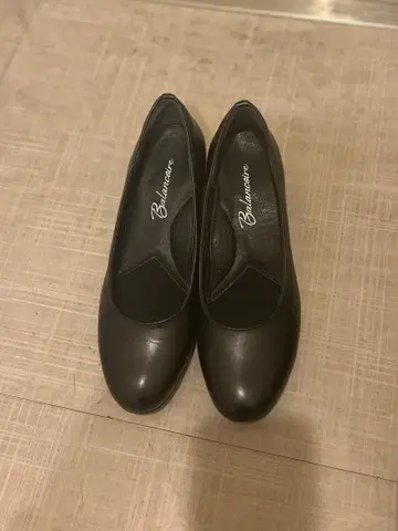 Balancoire 블랙 펌프스