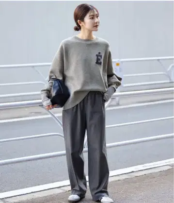 SLOBE IENA 사가라 자수 맨투맨 라이크 니트 그레이