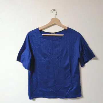 새상품급 인디비 파란 스트라이프 무늬 반팔 T셔츠 [ 38/M ]